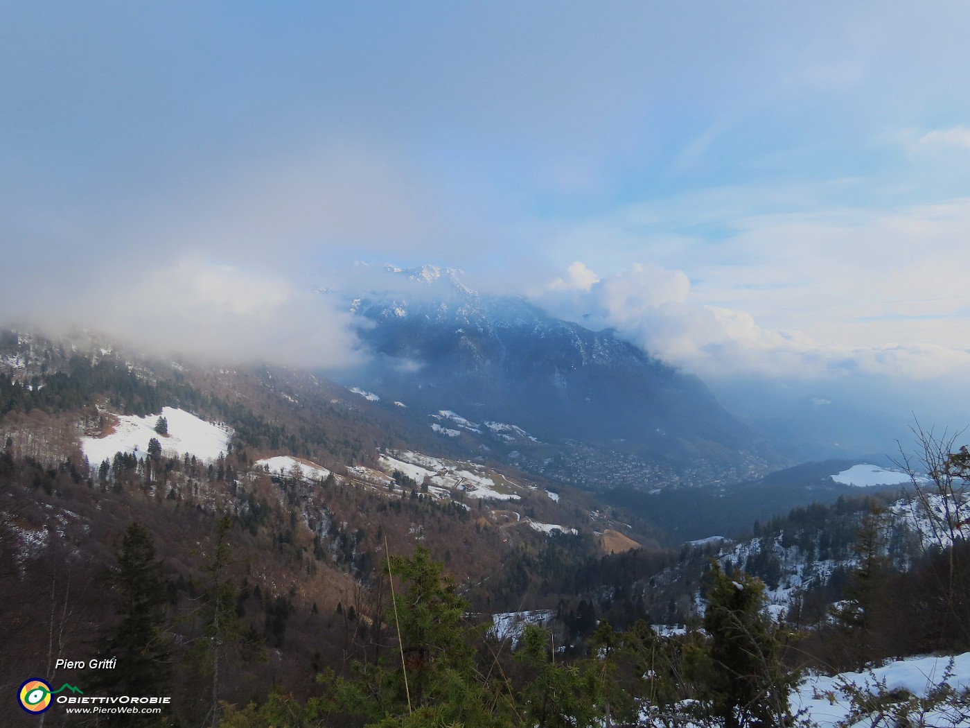 42 Le nubi sparse si stanno unificando....JPG